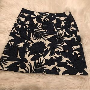 🎉NWOT Beautiful Ann Taylor Floral Skirt